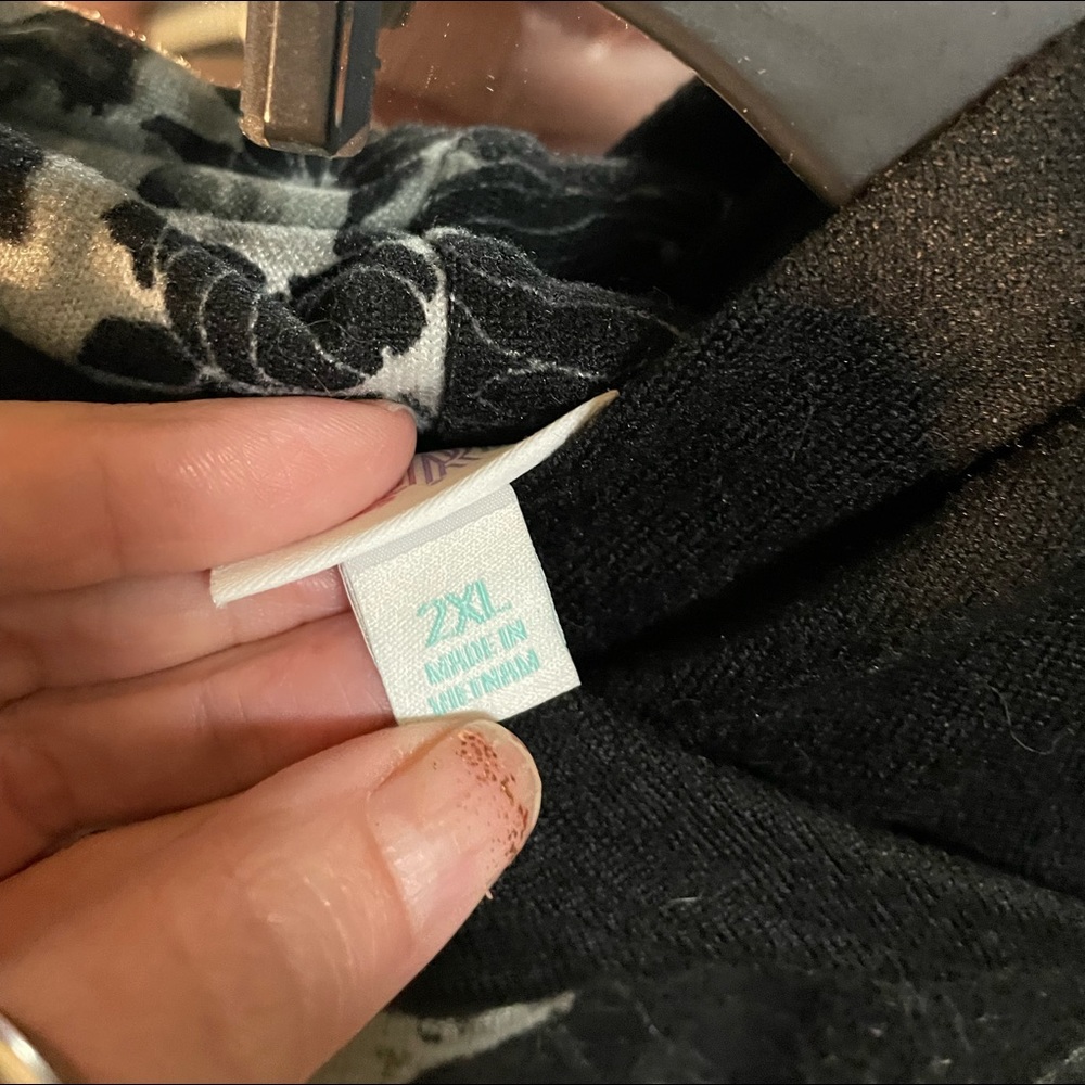Lularoe Amber 2XL - Picture 3 of 3